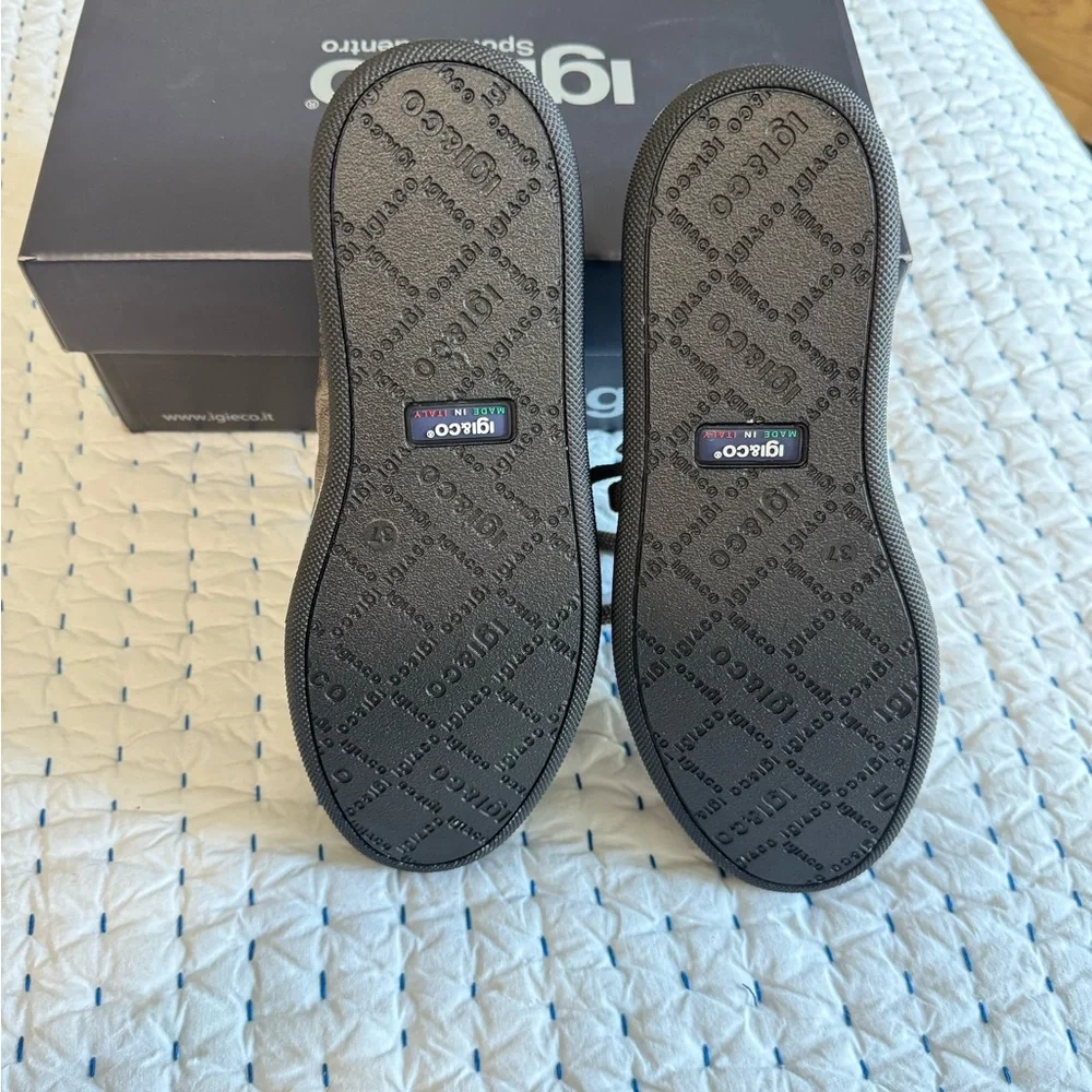 IGI&CO Silver Metallic Sneakers - Picture 4 of 4